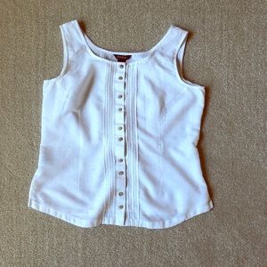 Eddie Bauer size L sleeveless top.
